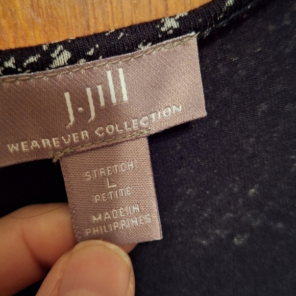 J.JIll Wherever Collection Petite Large Tunic Top Shark Bite Stretch Boho - Picture 2 of 4